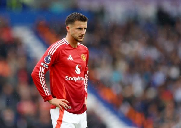 曼聯(lián)最水7號(hào)??芒特6420萬加盟1年半1球1助，首發(fā)踢13分鐘又傷了